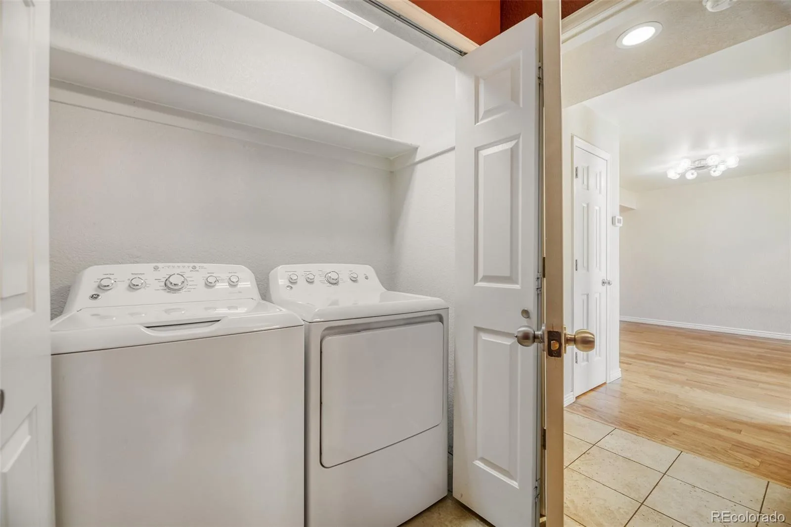 2083 S Xenia Way Denver CO 80231 | MLS #REC3841338 09302026172710 1600 25