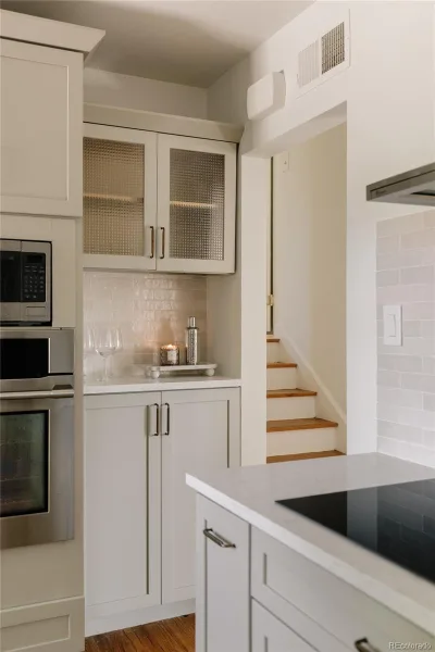 1585 S Josephine Street Denver CO 80210 | MLS #REC3843403 08252026215434 800 26