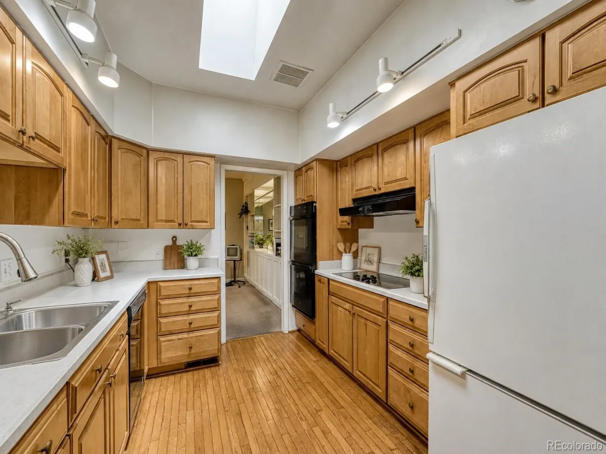 2800 S University Boulevard #11 Denver CO 80210 | MLS #REC3843990 07222026155914 1200 11