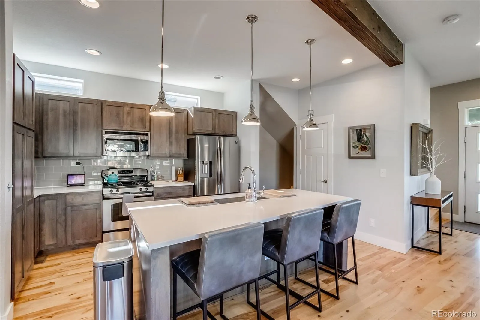 04092026215255 1600 11