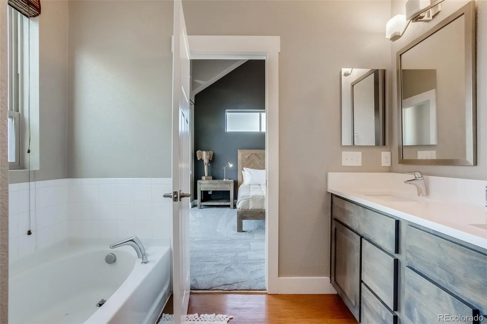 04092026215255 1600 20