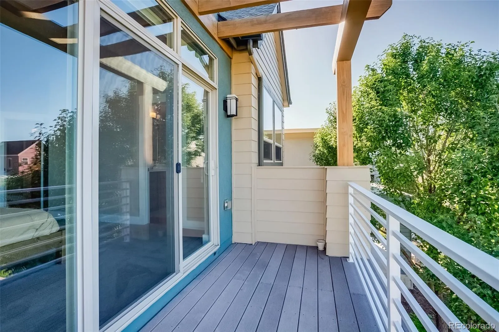 04092026215255 1600 24