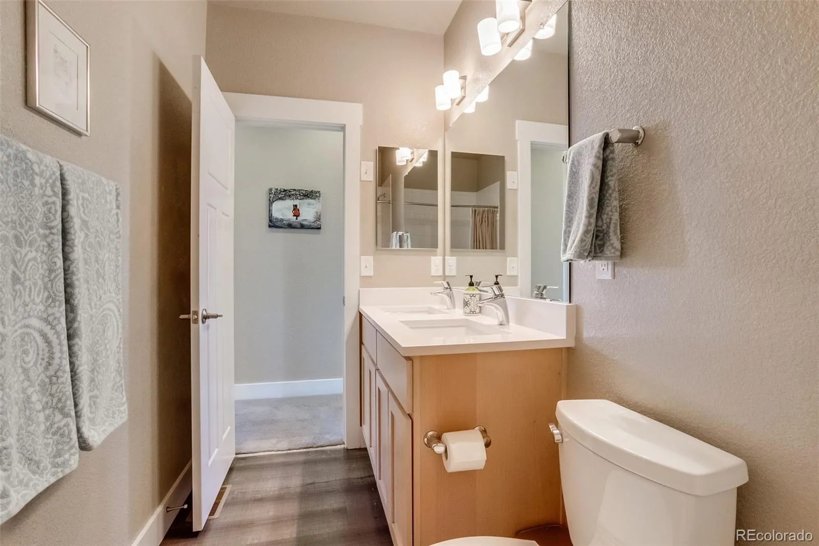 04092026215255 1600 32