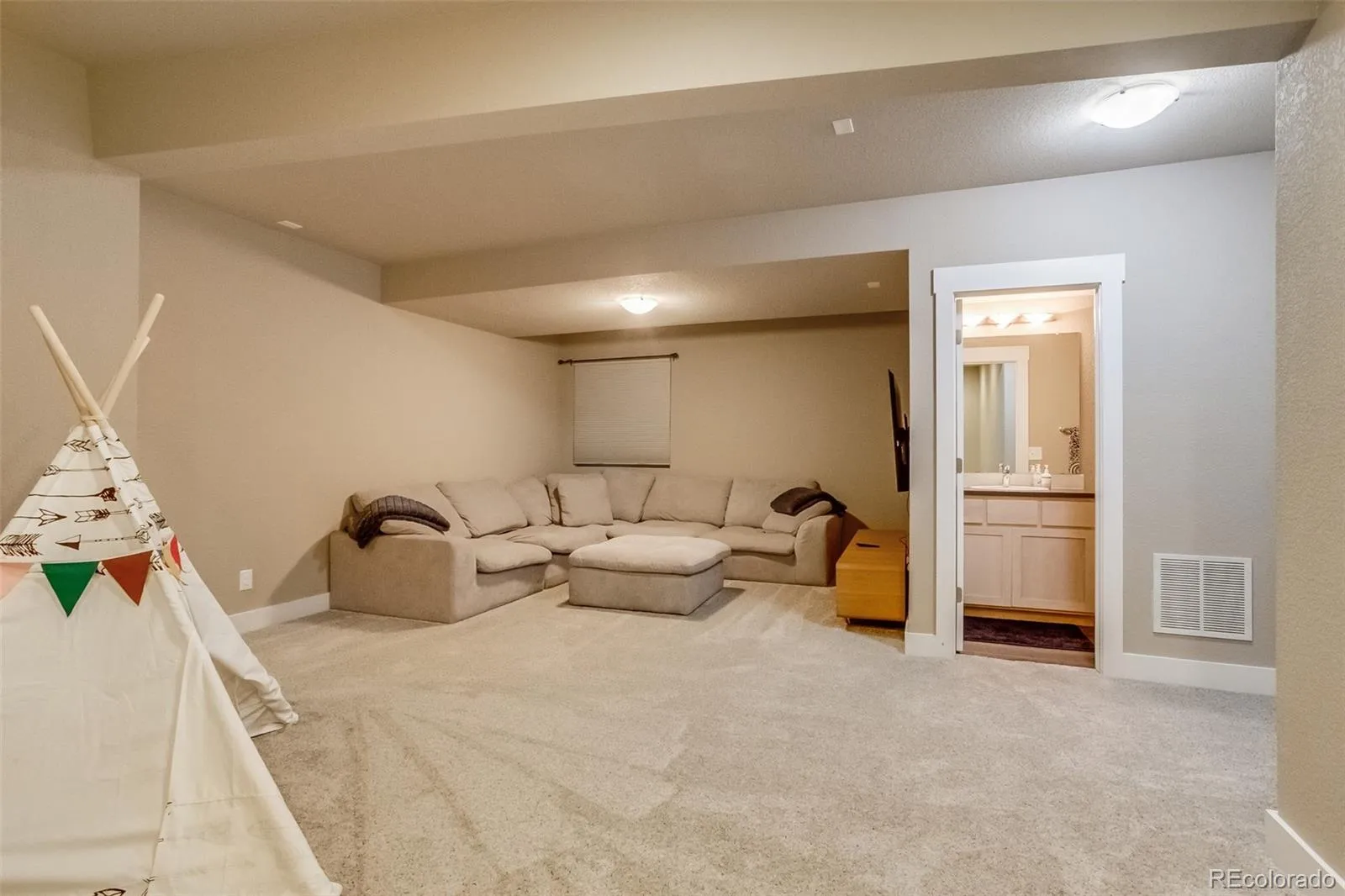 04092026215255 1600 40