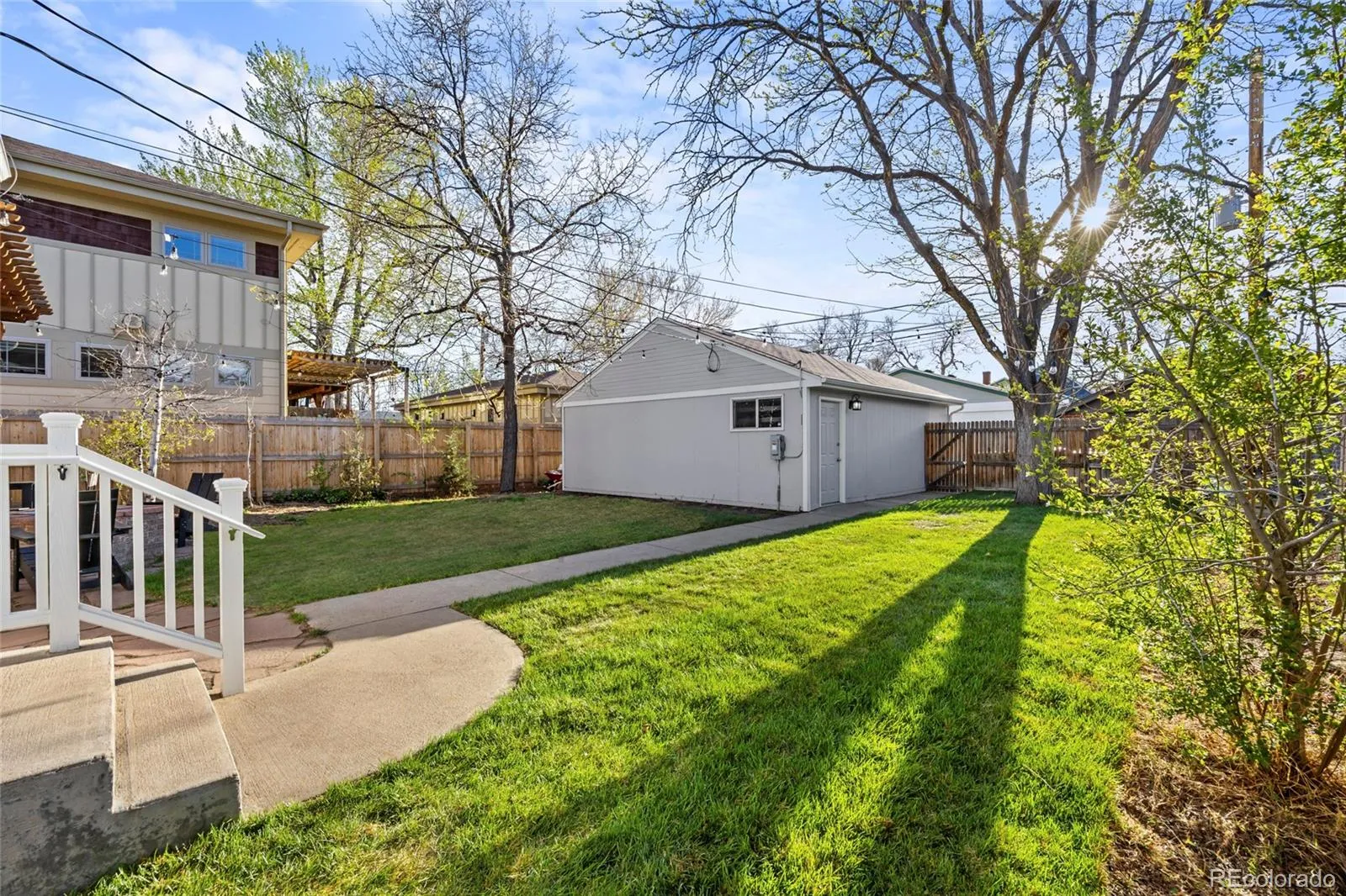 04062026153751 1600 32