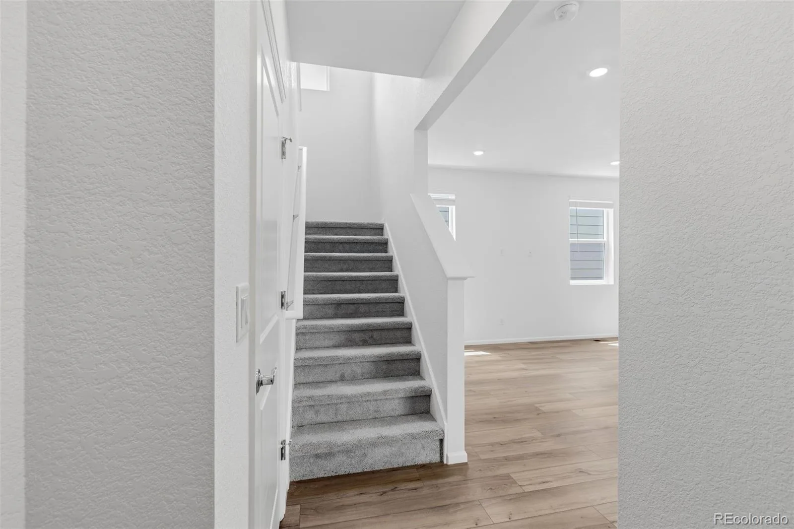 21303 E 63rd Drive Aurora CO 80019 | MLS #REC3846110 06292026184453 1600 23