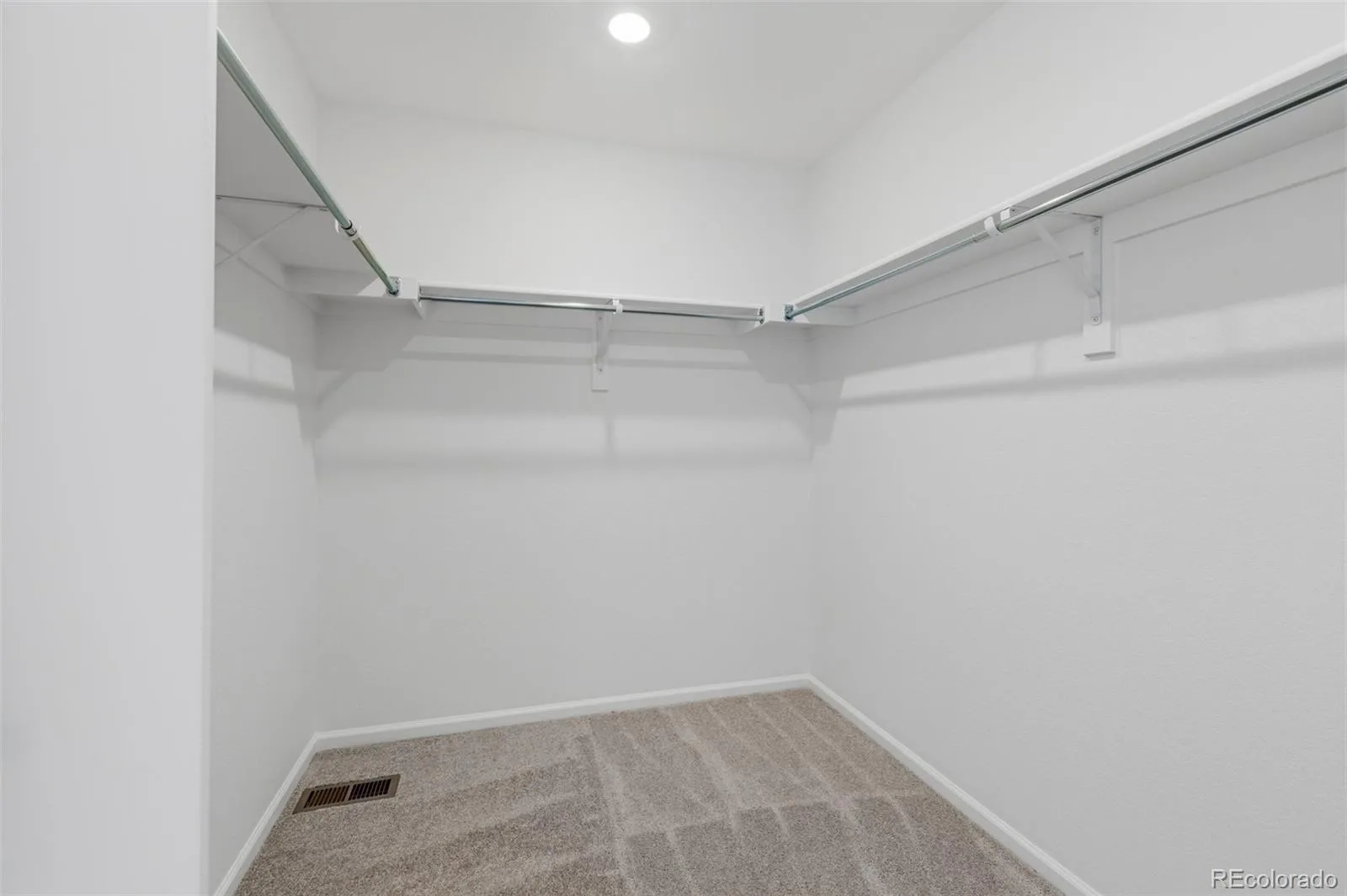 21303 E 63rd Drive Aurora CO 80019 | MLS #REC3846110 06292026184453 1600 33