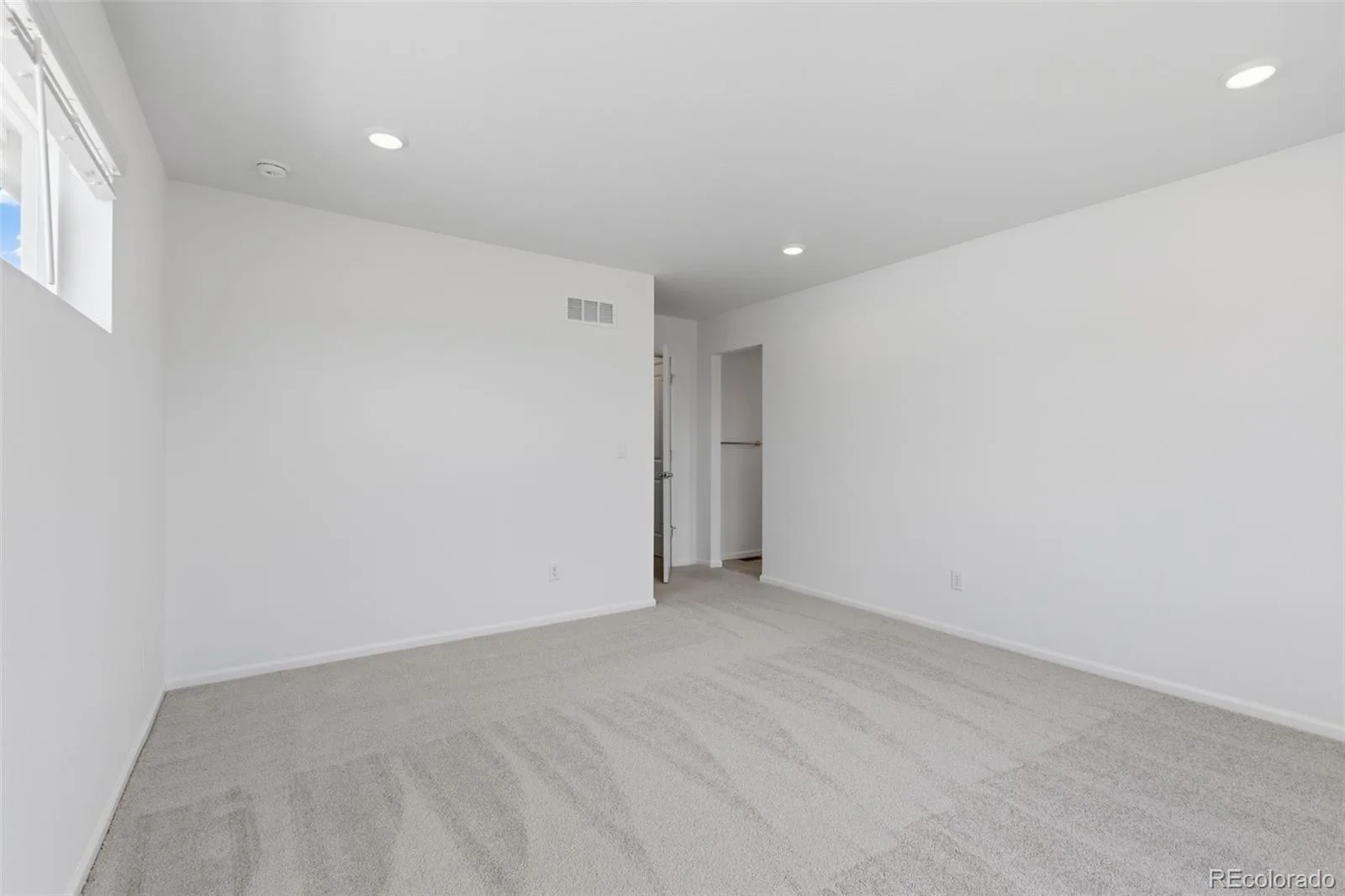 21303 E 63rd Drive Aurora CO 80019 | MLS #REC3846110 06292026184453 1600 36