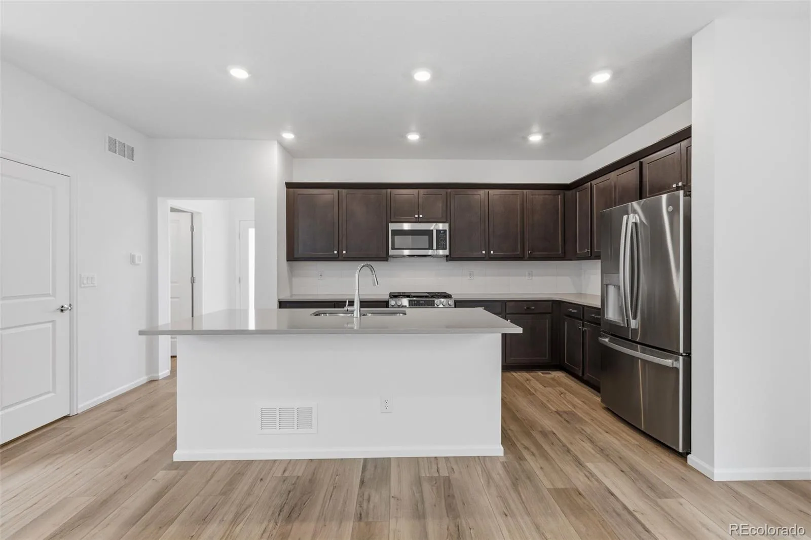 21303 E 63rd Drive Aurora CO 80019 | MLS #REC3846110 06292026184453 1600 8