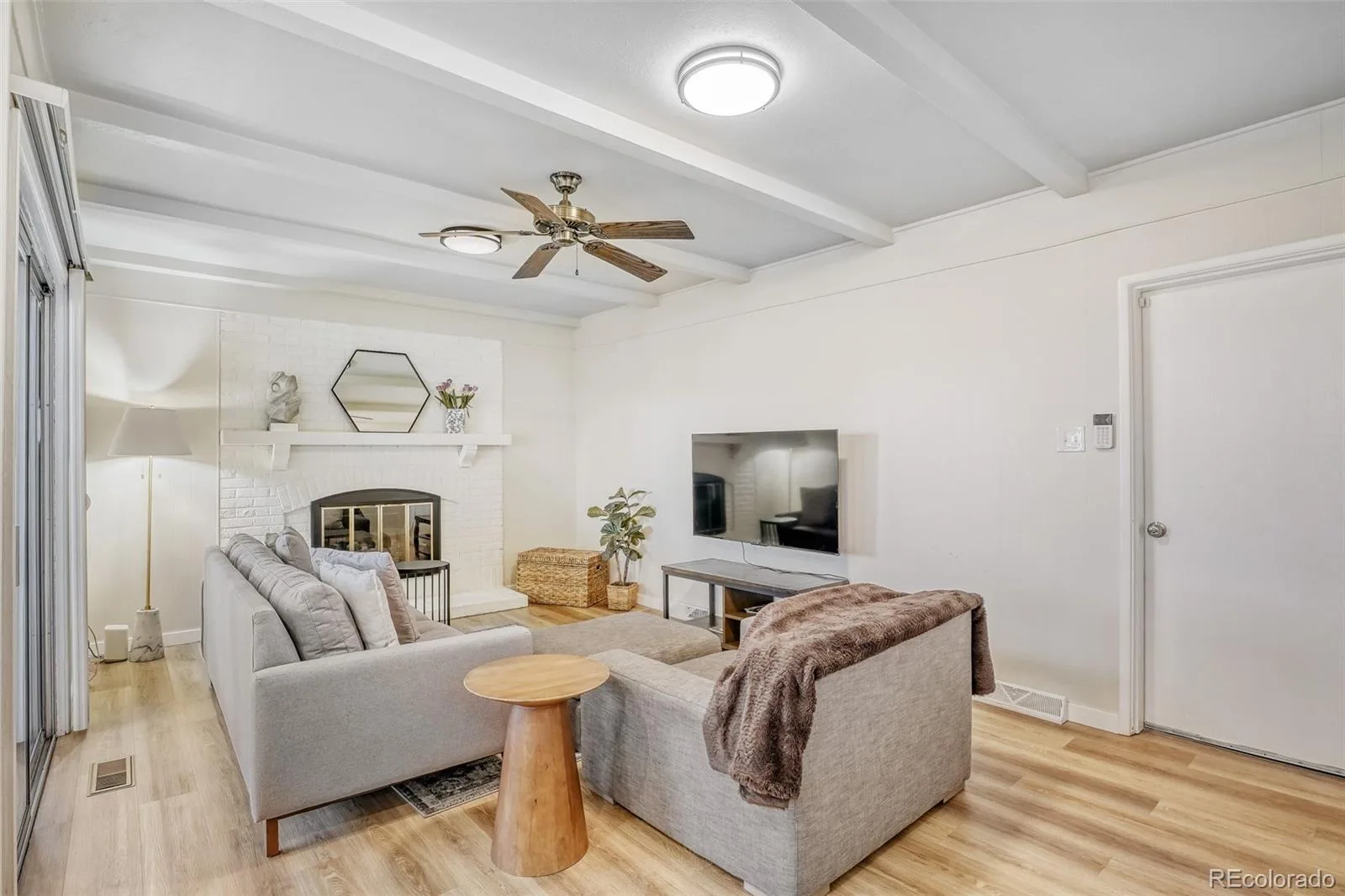 2923 S Reading Court Denver CO 80231 MLS #REC3847639 06252026223343 1600 10