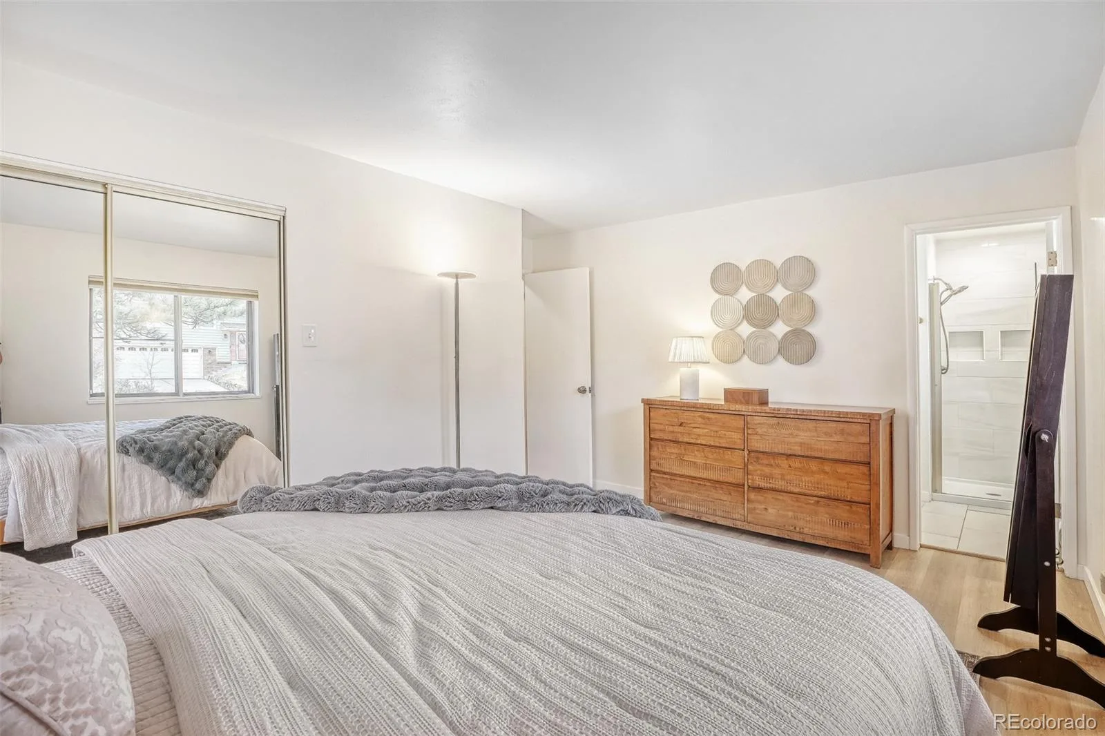2923 S Reading Court Denver CO 80231 MLS #REC3847639 06252026223343 1600 16