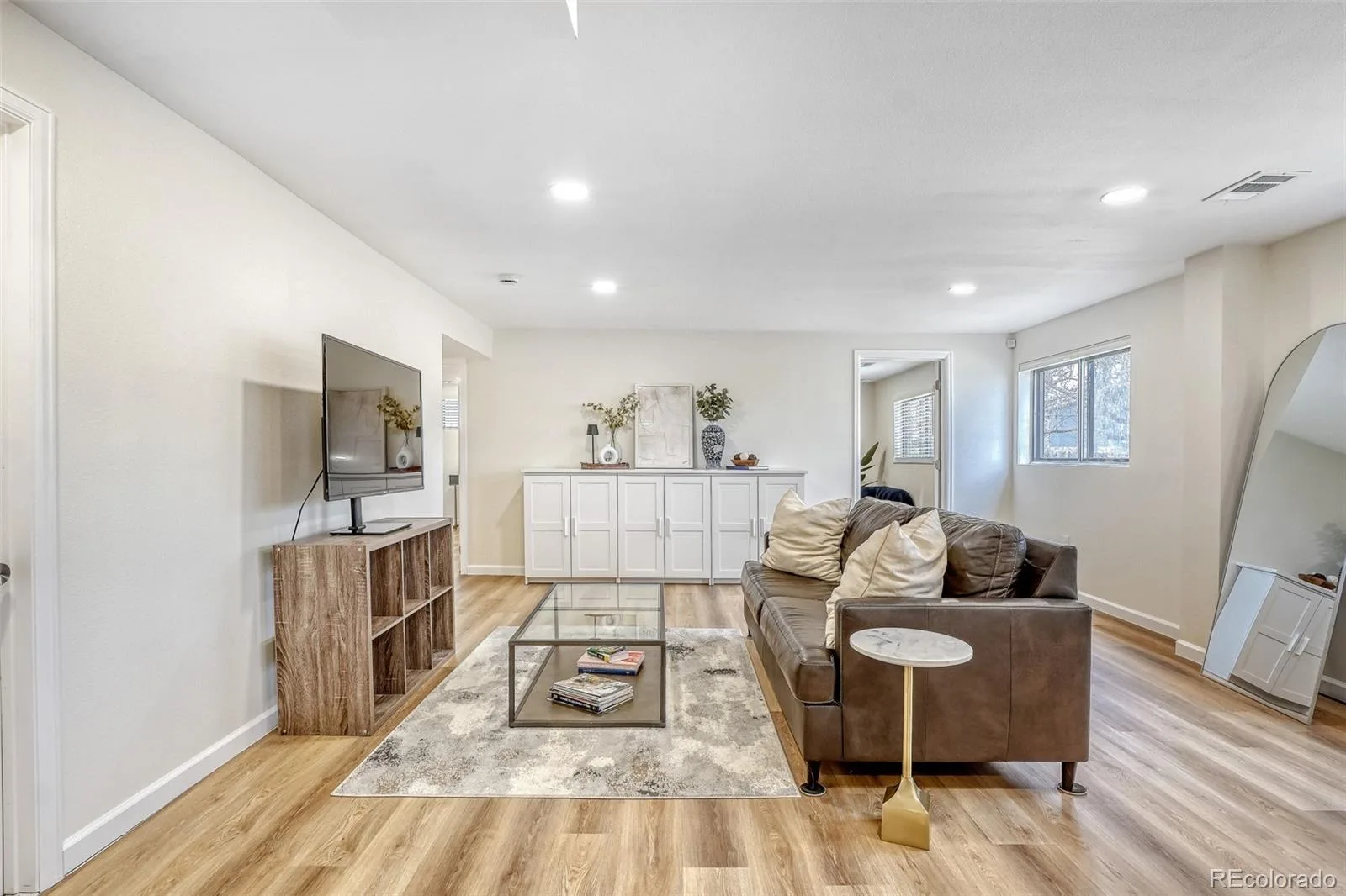 2923 S Reading Court Denver CO 80231 MLS #REC3847639 06252026223343 1600 24