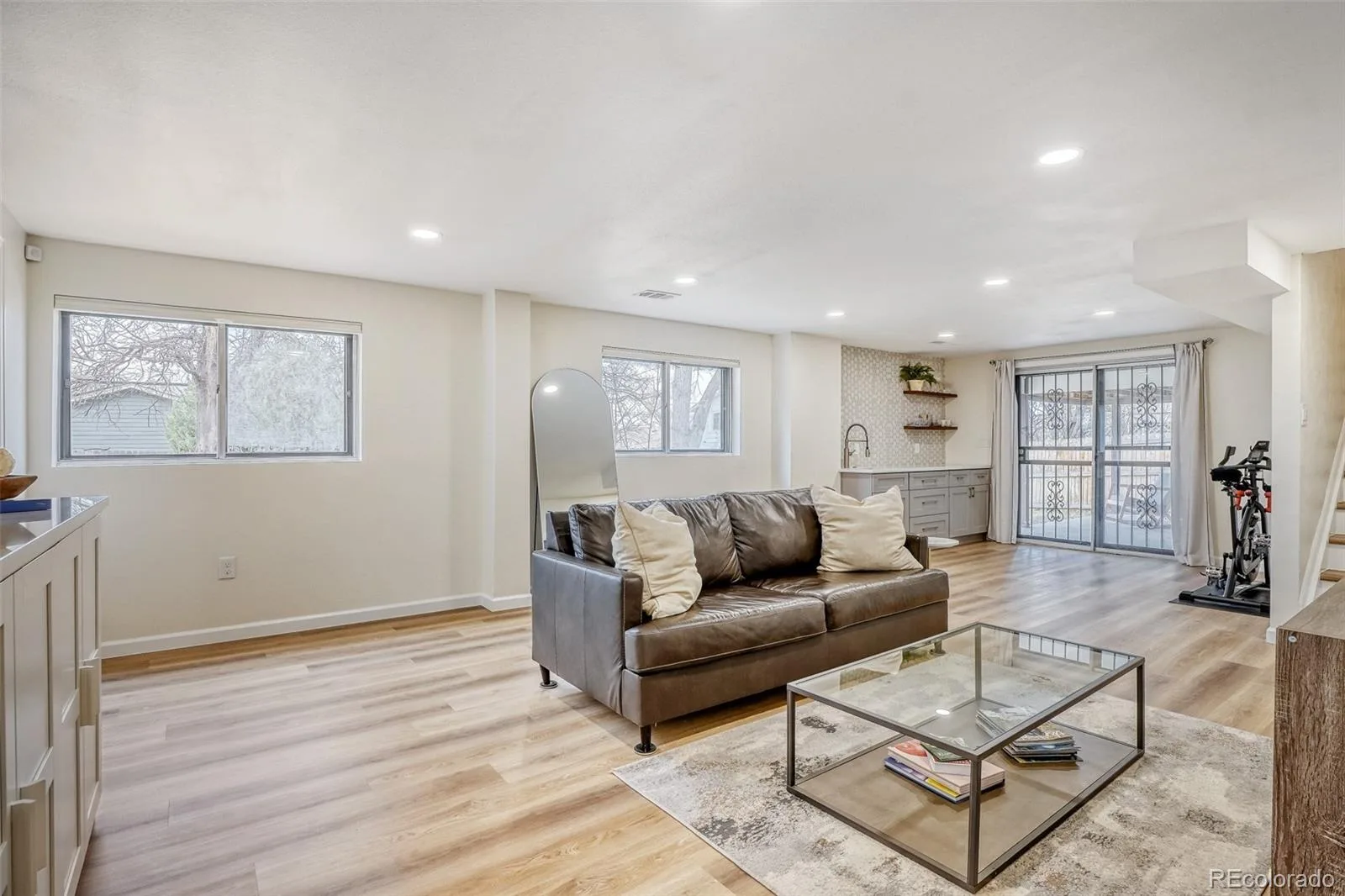 2923 S Reading Court Denver CO 80231 MLS #REC3847639 06252026223343 1600 26