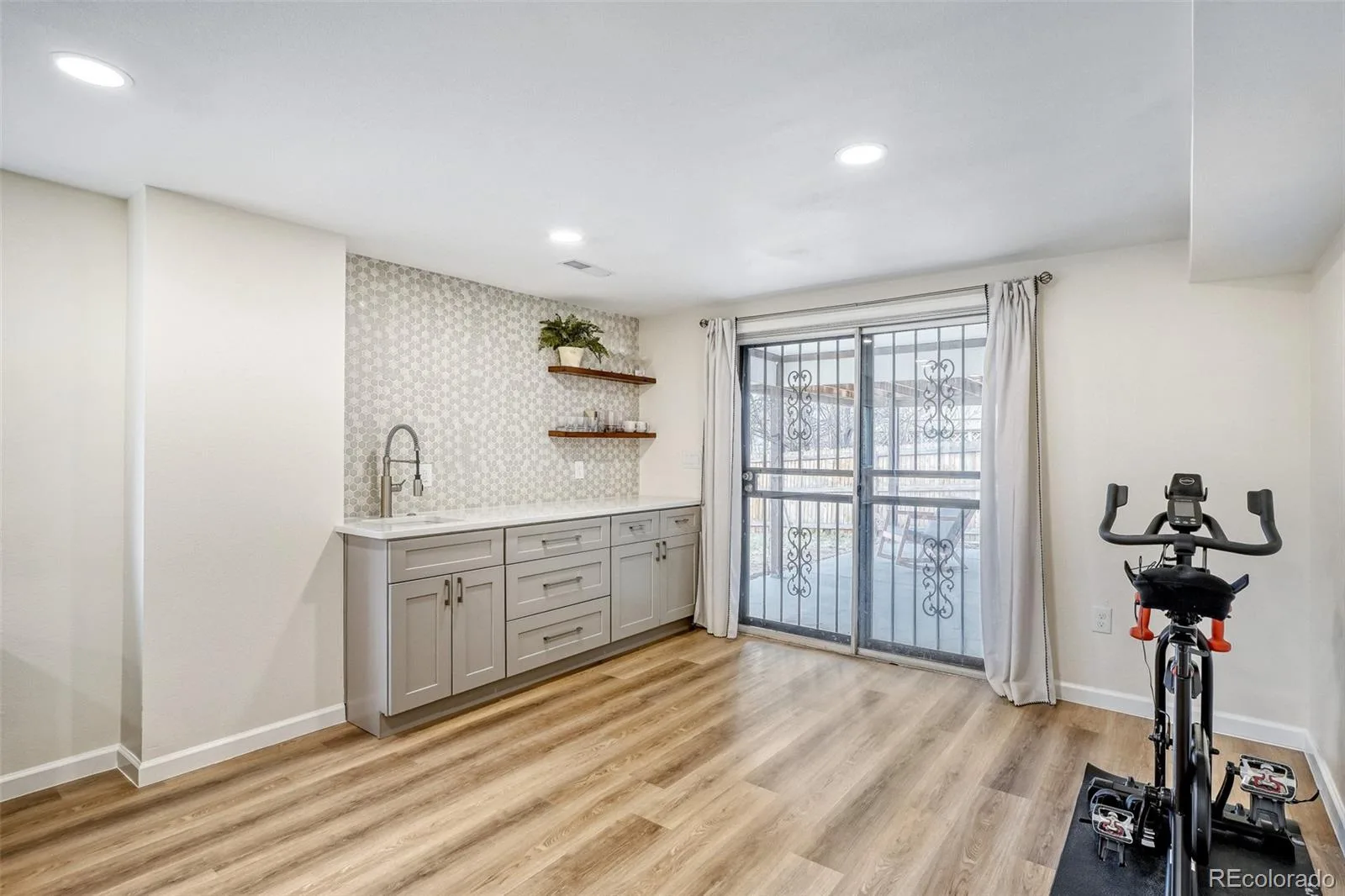 2923 S Reading Court Denver CO 80231 MLS #REC3847639 06252026223343 1600 28