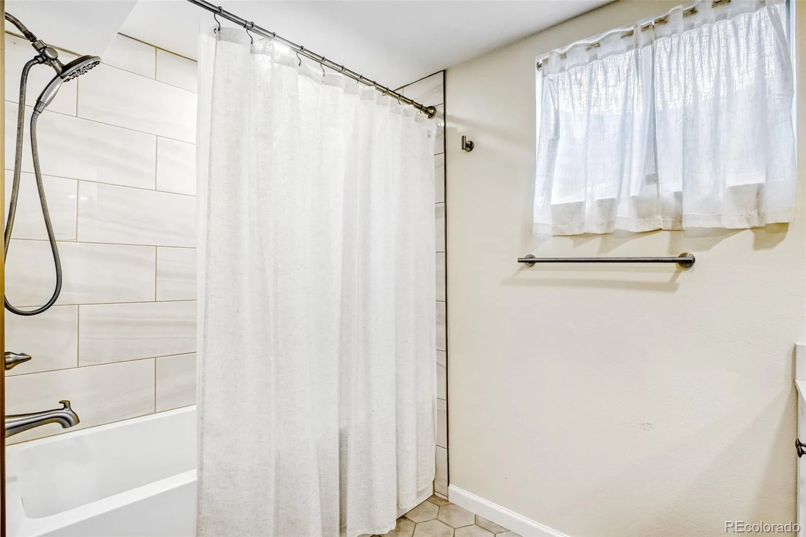 2923 S Reading Court Denver CO 80231 MLS #REC3847639 06252026223343 1600 30