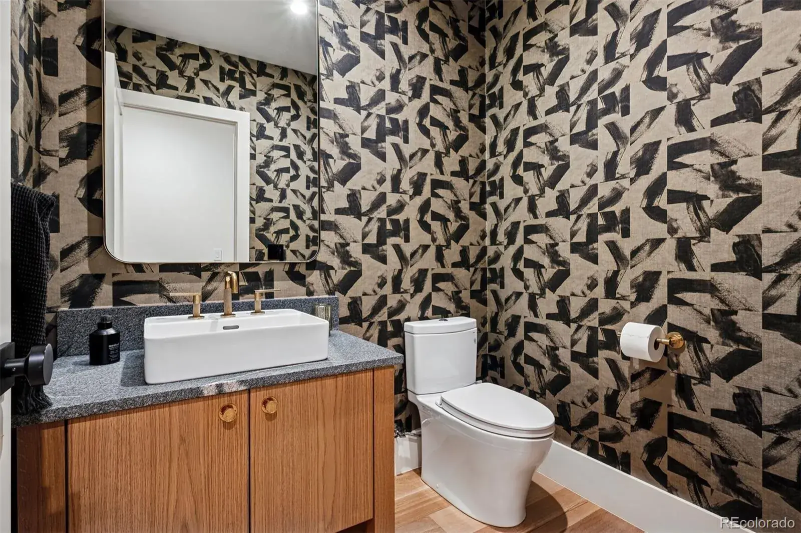 2630 E Cedar Avenue Denver CO 80209 MLS #REC3848546 03042026184450 1600 39