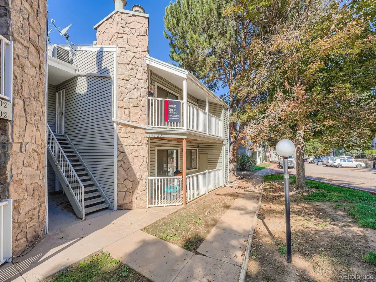 908 S Walden Way #201 Aurora CO 80017 MLS #REC3856848 10222025173926 1200 0