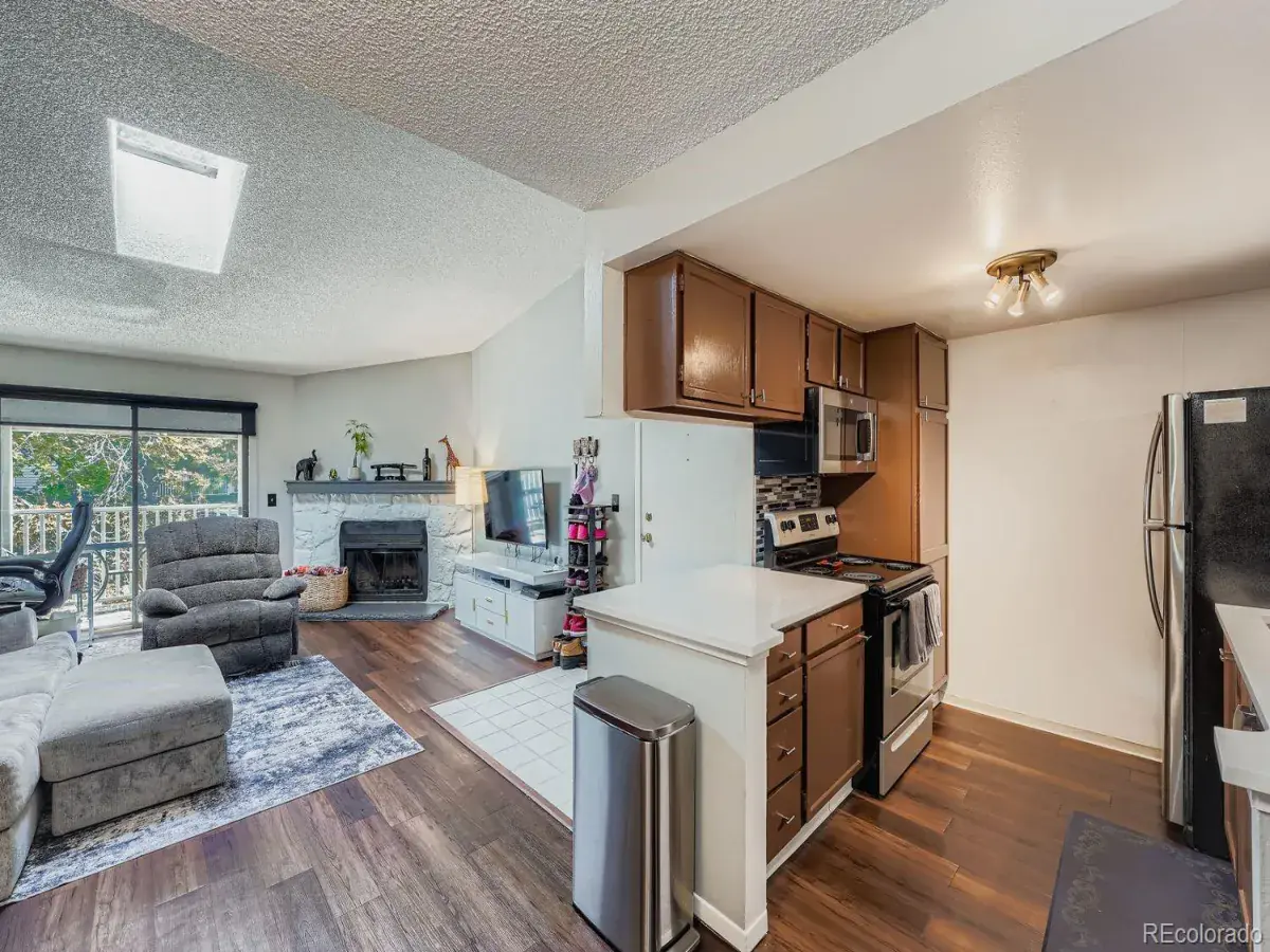 908 S Walden Way #201 Aurora CO 80017 MLS #REC3856848 10222025173926 1200 10