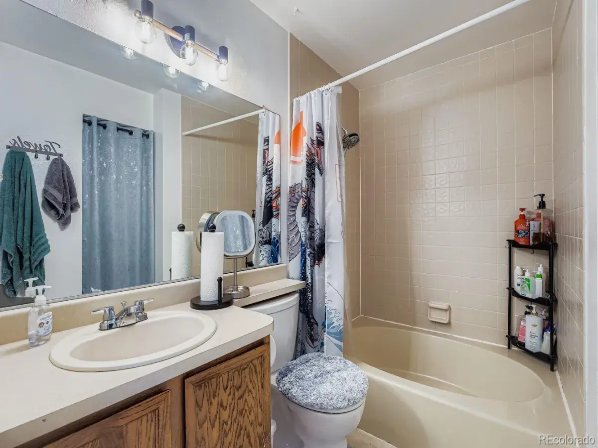 908 S Walden Way #201 Aurora CO 80017 MLS #REC3856848 10222025173926 1200 18