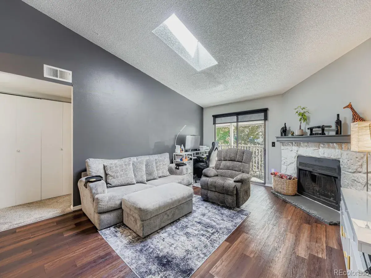 908 S Walden Way #201 Aurora CO 80017 MLS #REC3856848 10222025173926 1200 2