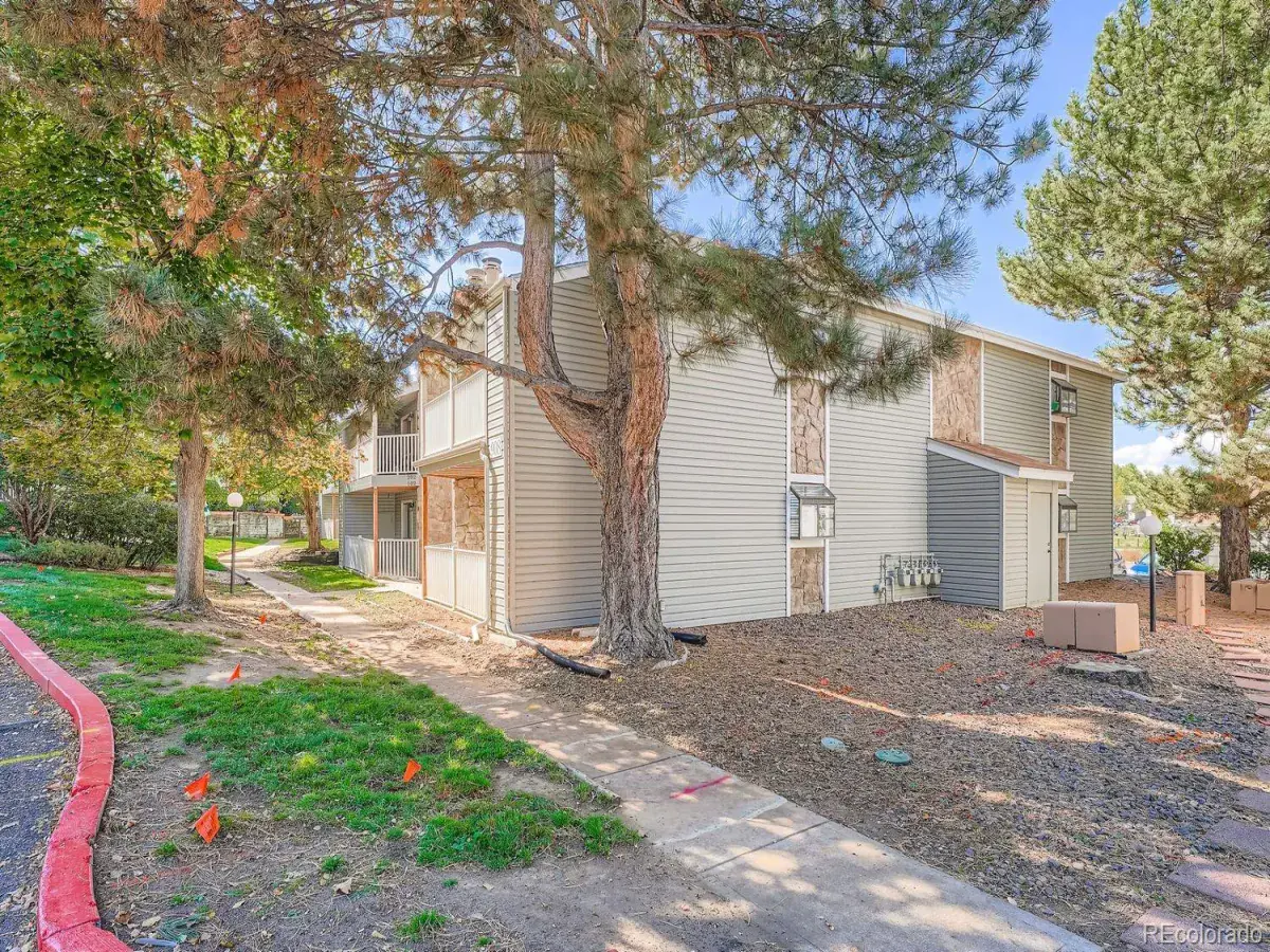 908 S Walden Way #201 Aurora CO 80017 MLS #REC3856848 10222025173926 1200 20