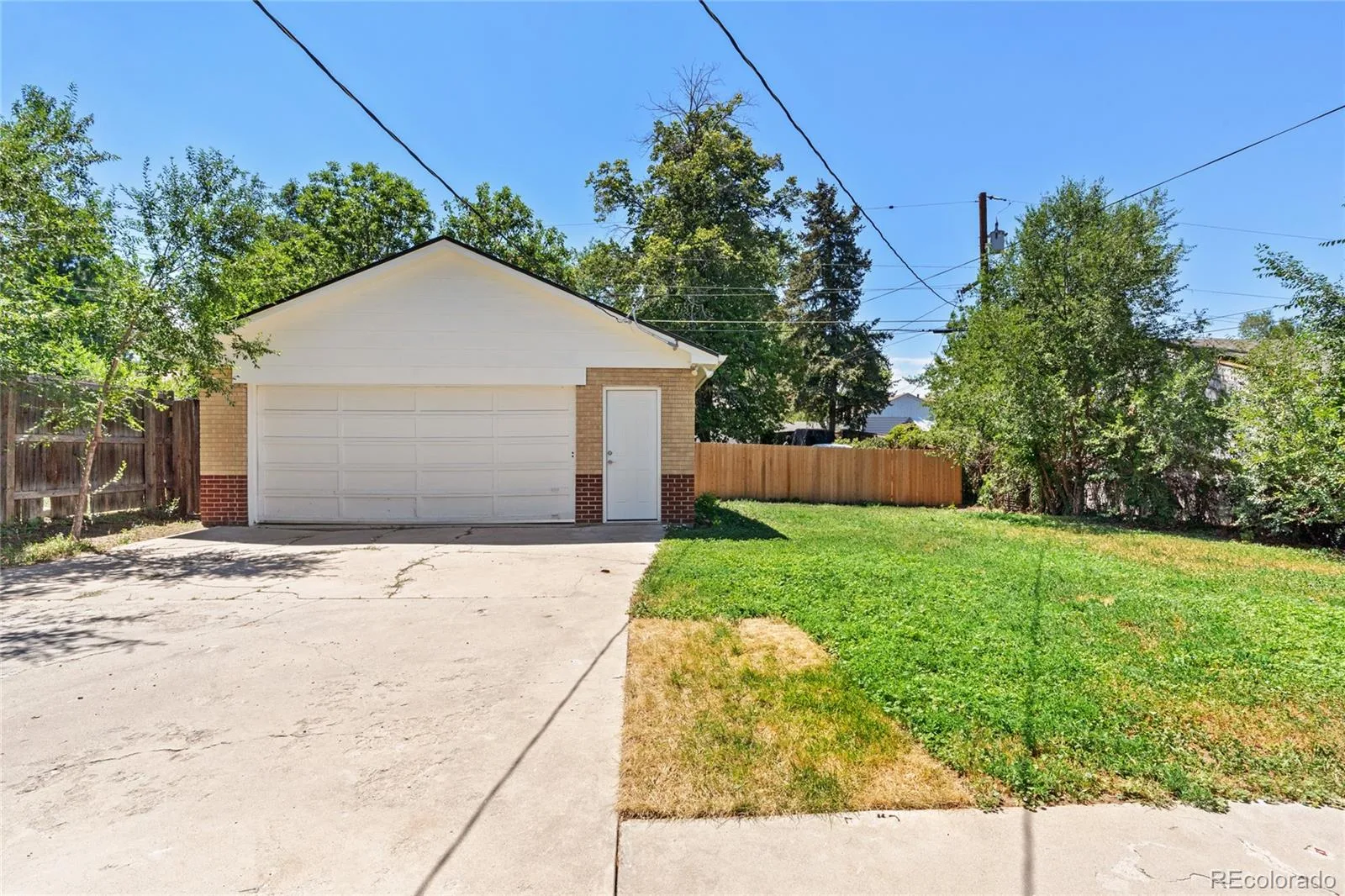 3459 S Fairfax Street Denver CO 80222 | MLS #REC3857273 08112026172943 1600 14