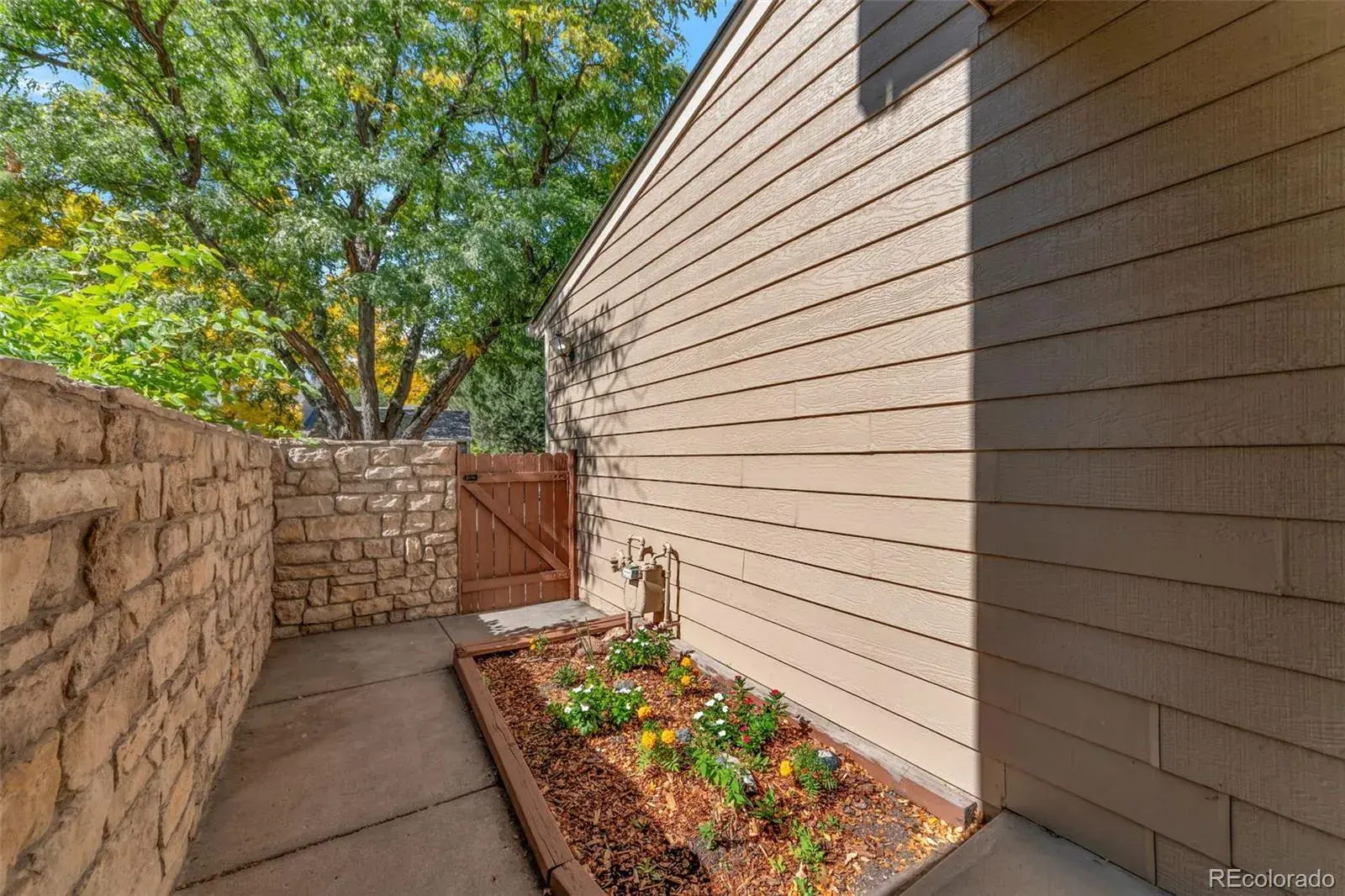 6556 S Yukon Way Littleton CO 80123 | MLS #REC3857361 03052026011926 1600 3