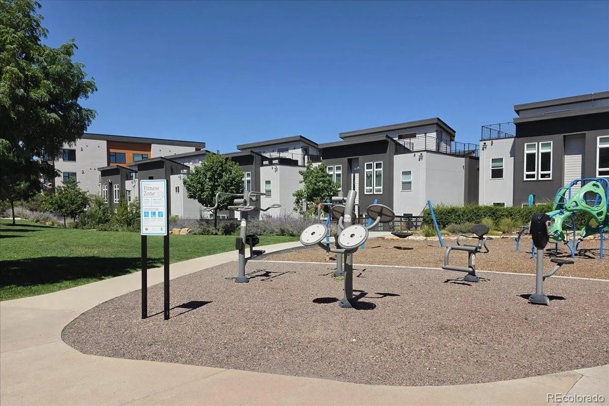2809 W Parkside Place Denver CO 80221 | MLS #REC3858228 08272026133550 1200 35