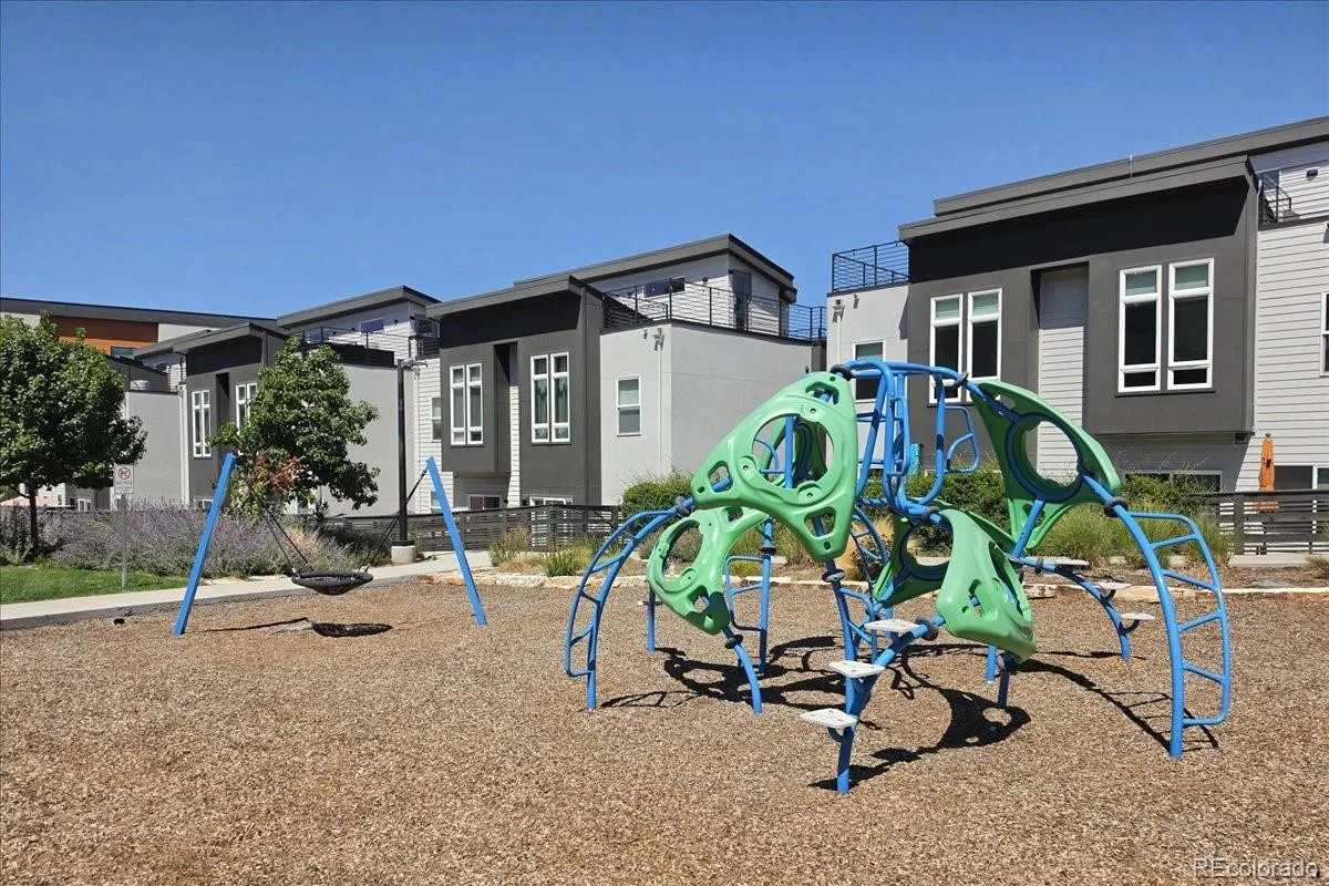 2809 W Parkside Place Denver CO 80221 | MLS #REC3858228 08272026133550 1200 36
