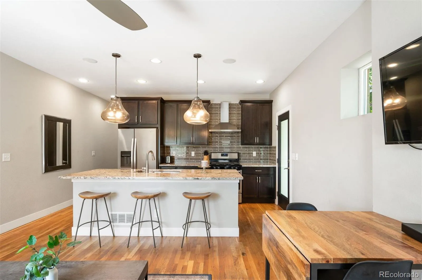 04152026175055 1600 14