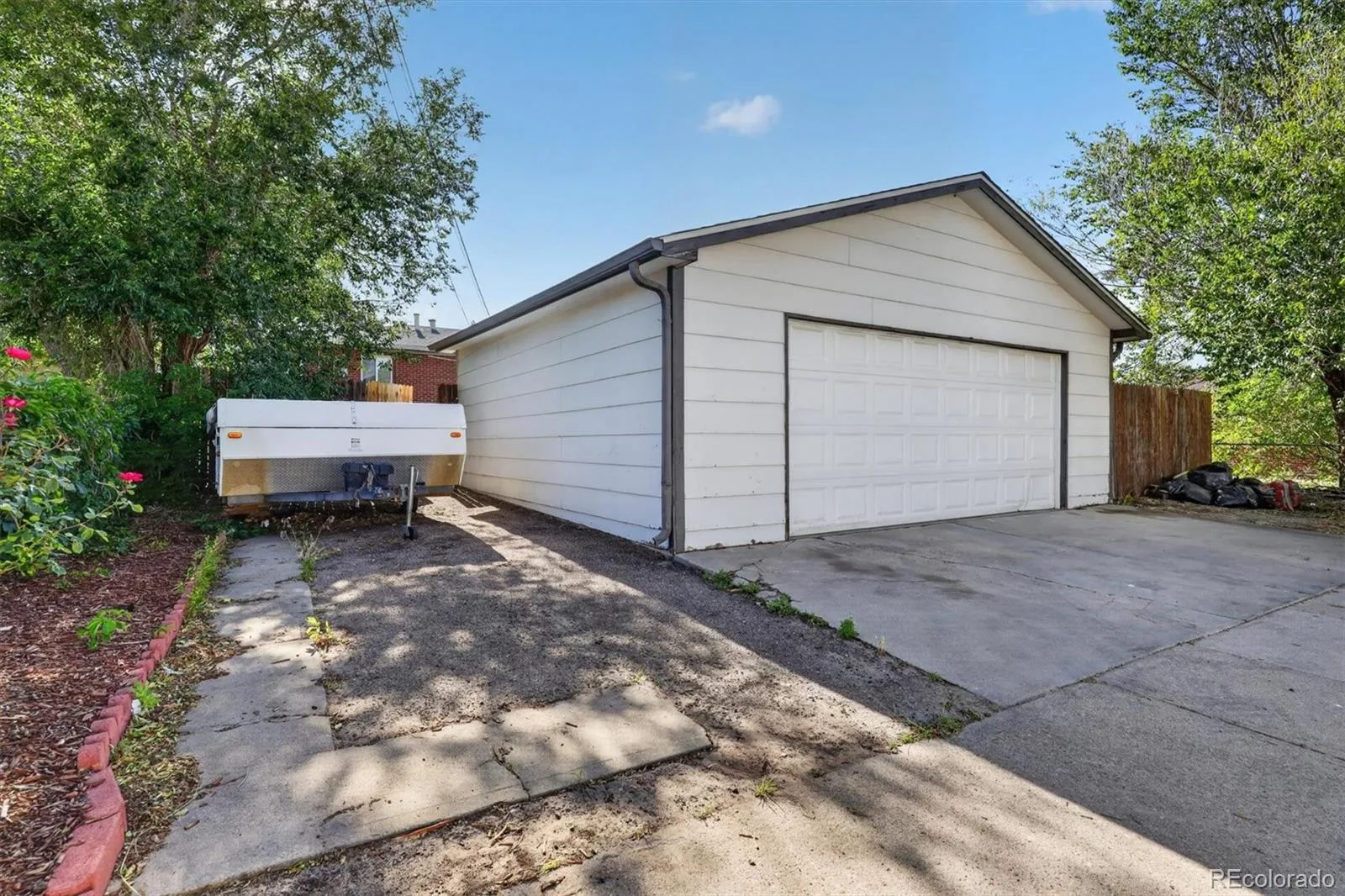3652 Locust Street Denver CO 80207 MLS #REC3859584 06232026001232 1600 34