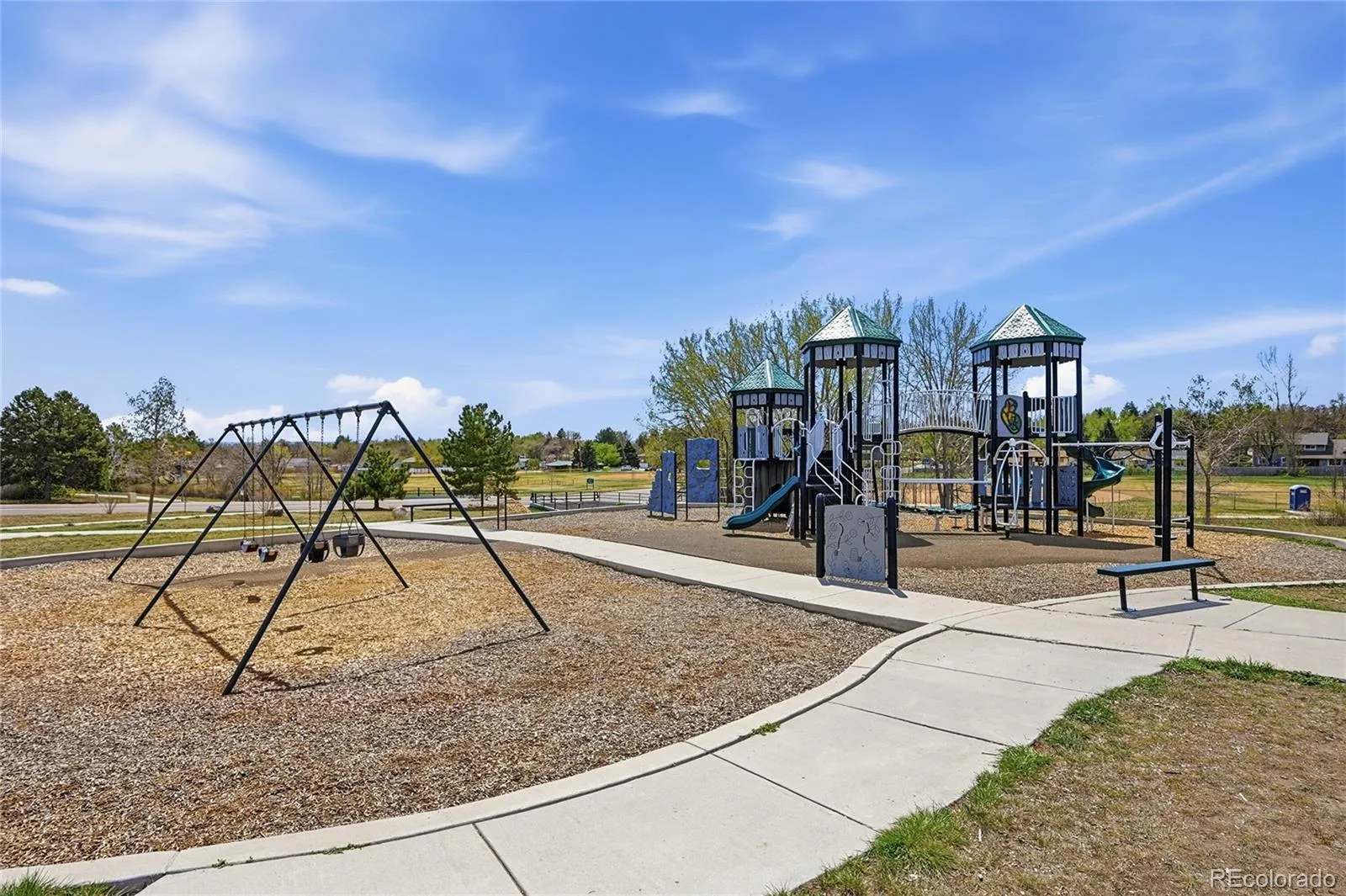 7790 S Harlan Way Littleton CO 80128 MLS #REC3864539 04212026175320 1600 34