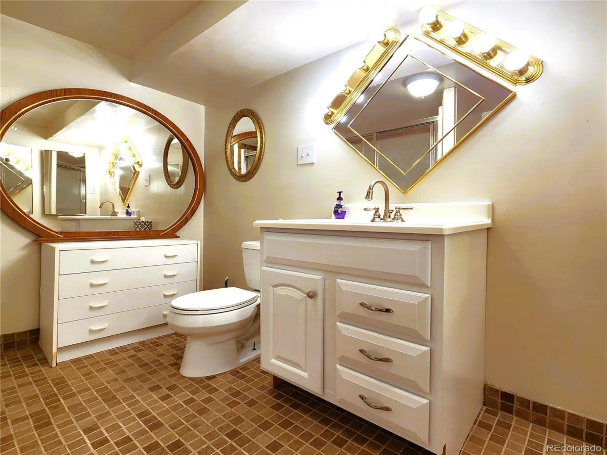 3247 W Pimlico Drive Englewood CO 80110 | MLS #REC3866344 07312026231649 1200 31