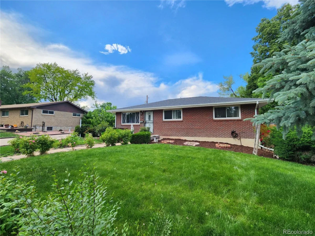 3247 W Pimlico Drive Englewood CO 80110 | MLS #REC3866344 07312026231649 1200 9