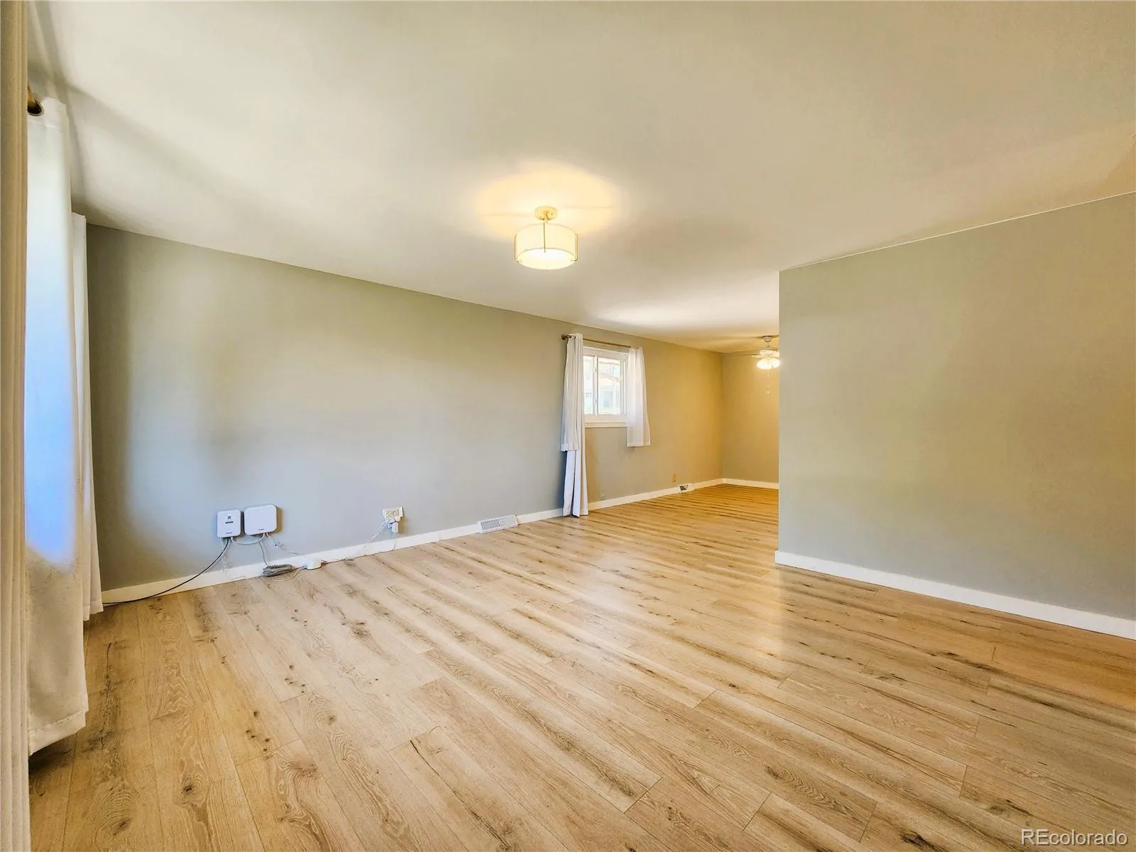 3247 W Pimlico Drive Englewood CO 80110 | MLS #REC3866344 07312026231649 1600 11