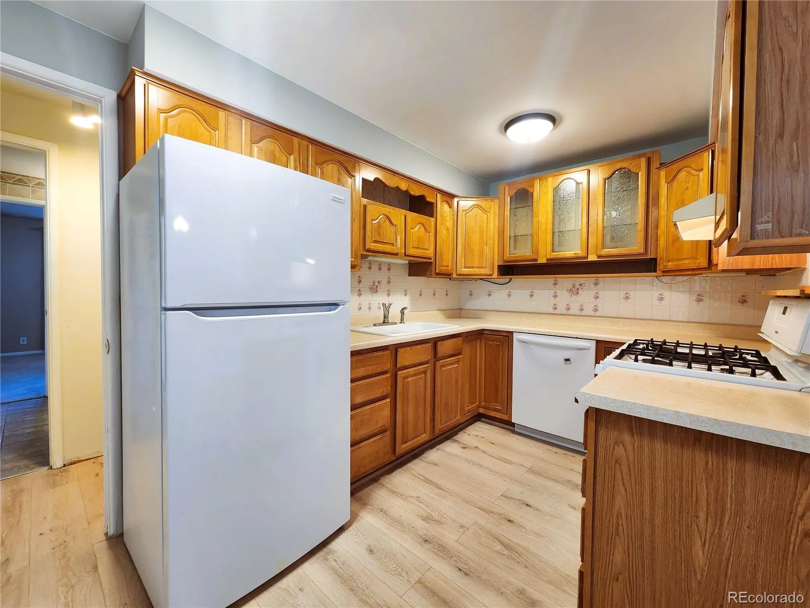 3247 W Pimlico Drive Englewood CO 80110 | MLS #REC3866344 07312026231649 1600 17