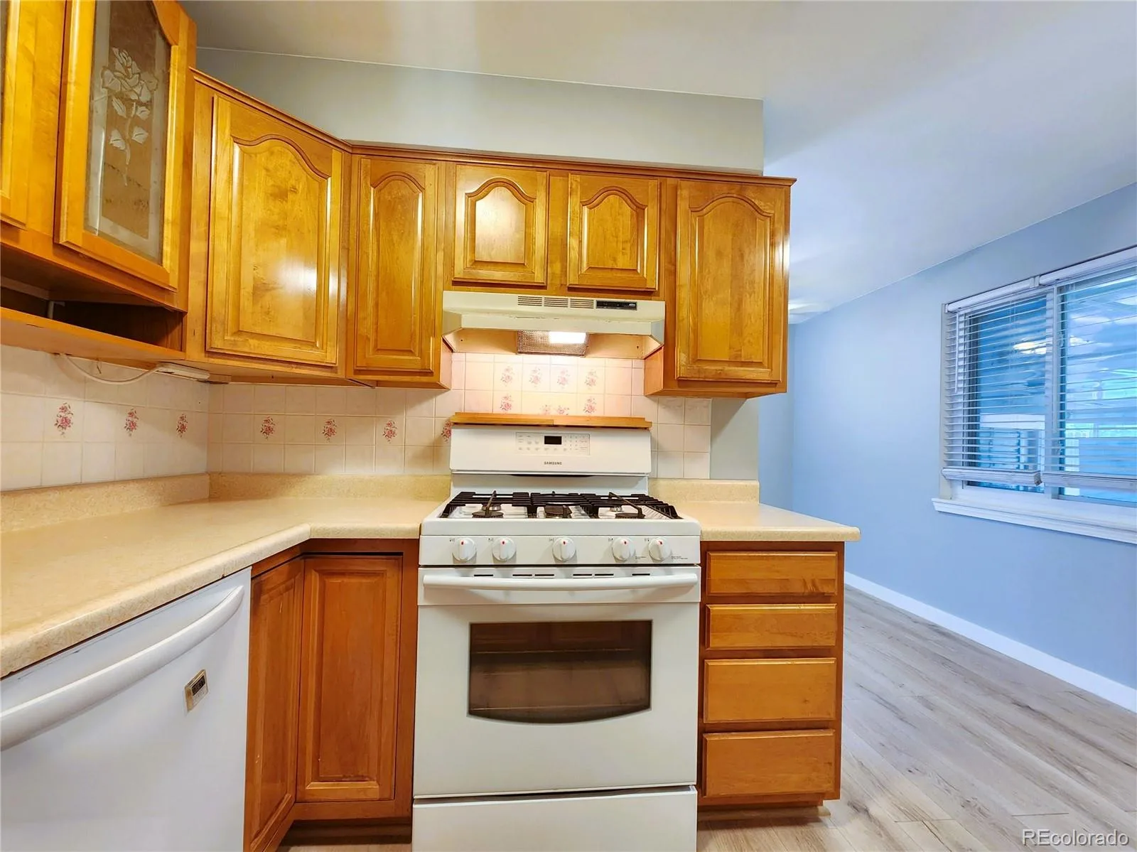 3247 W Pimlico Drive Englewood CO 80110 | MLS #REC3866344 07312026231649 1600 19