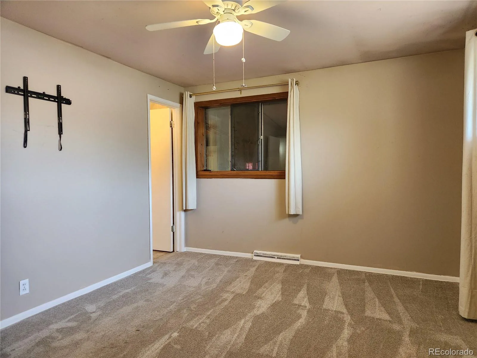 3247 W Pimlico Drive Englewood CO 80110 | MLS #REC3866344 07312026231649 1600 24