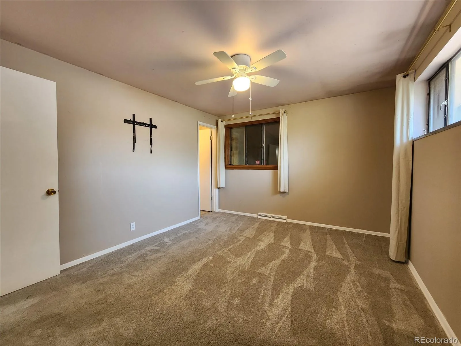 3247 W Pimlico Drive Englewood CO 80110 | MLS #REC3866344 07312026231649 1600 25