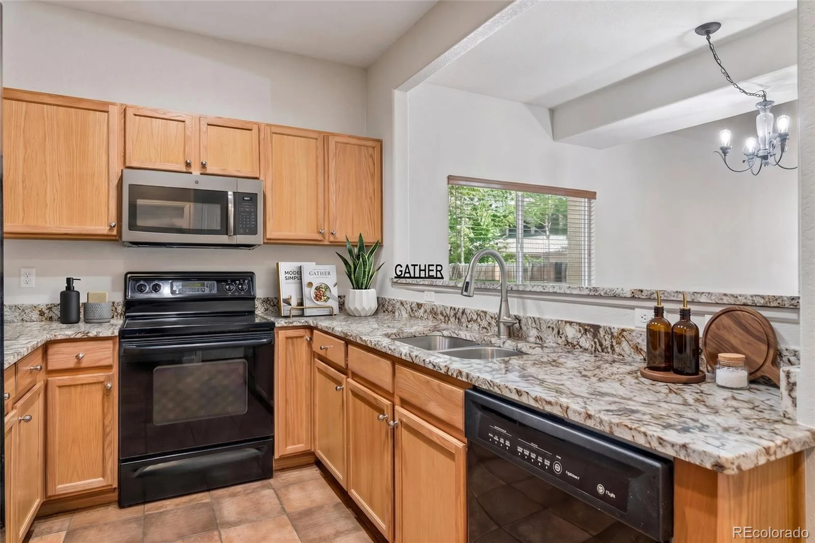 4442 S Auckland Court Aurora CO 80015 MLS #REC3866635 07072026182213 1600 3
