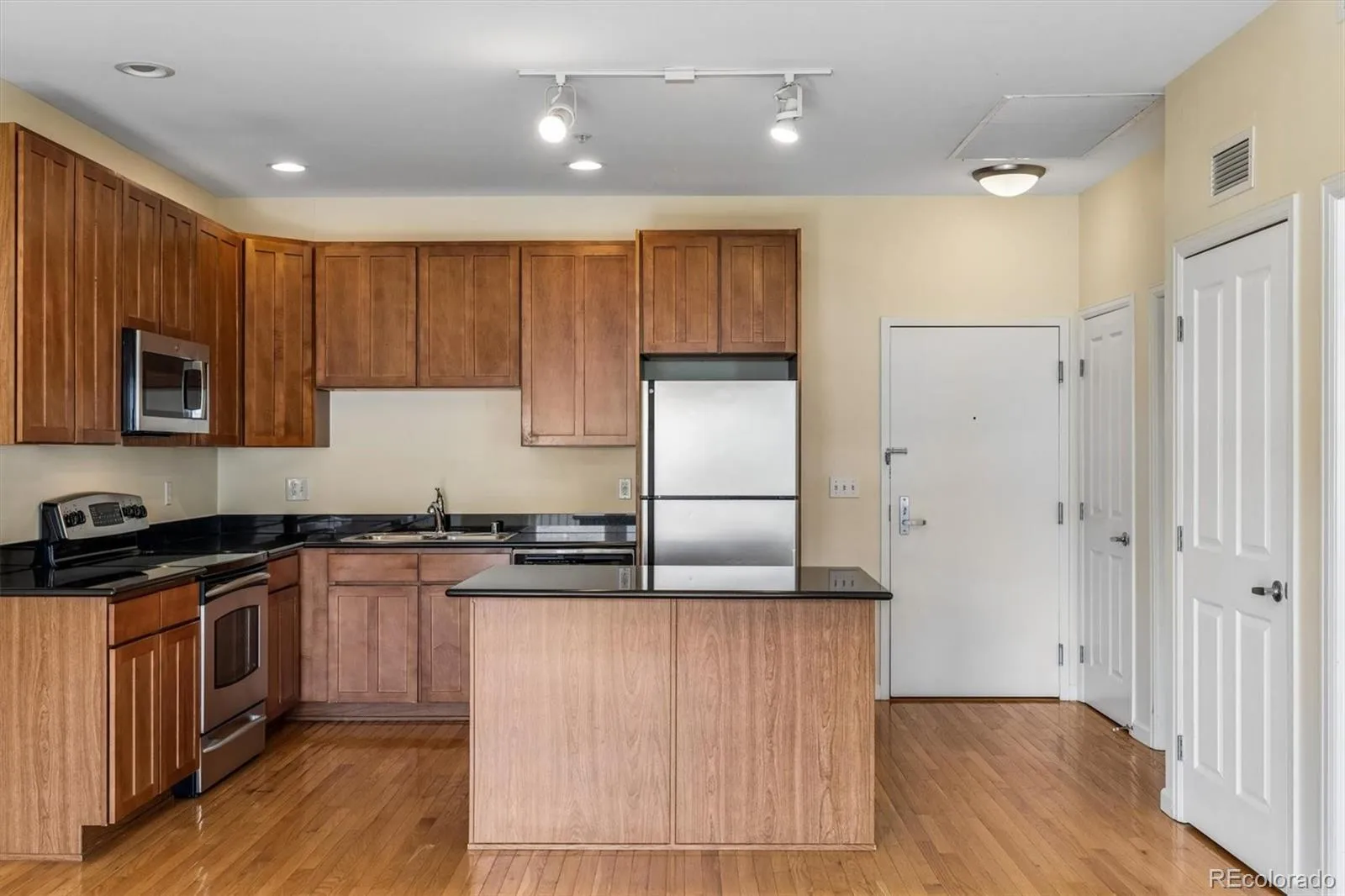 1950 N Logan Street #508 Denver CO 80203 MLS #REC3867078 04182026195447 1600 30