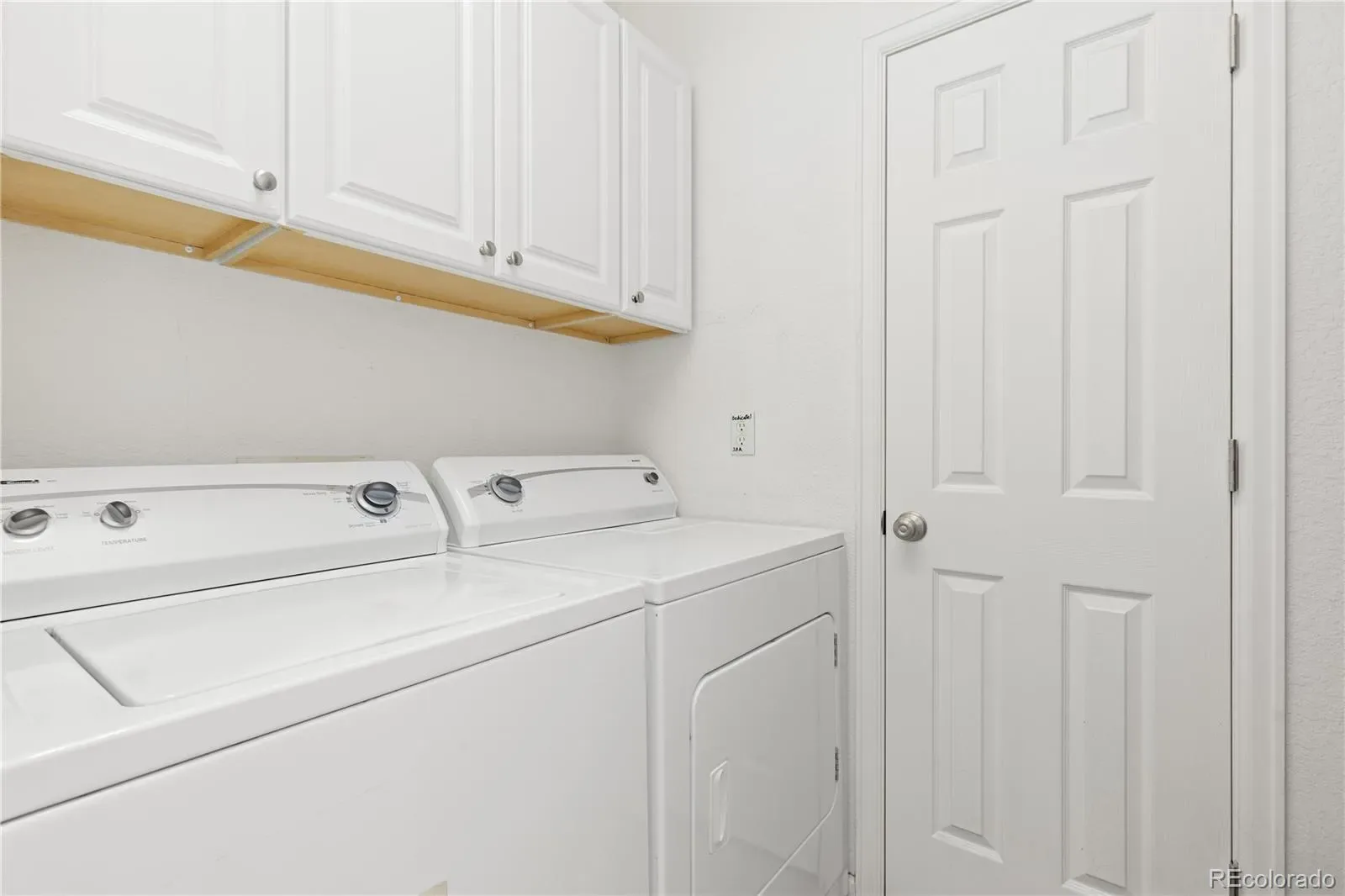 6701 S Versailles Way #106 Aurora CO 80016 MLS #REC3867264 03132026201112 1600 21