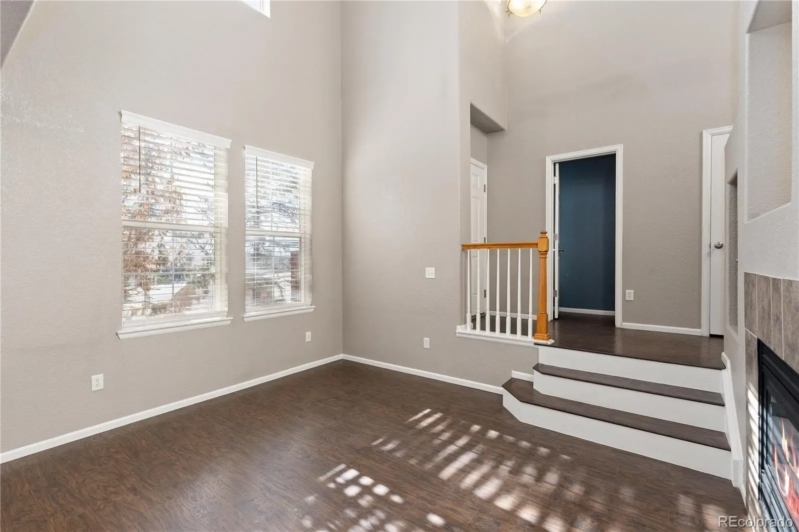 6701 S Versailles Way #106 Aurora CO 80016 MLS #REC3867264 03132026201112 1600 3