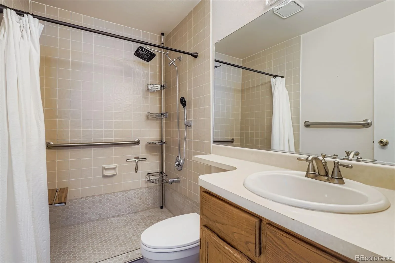 8600 E Alameda Avenue #19-104 #19 Denver CO 80247 MLS #REC3869935 06112026163833 1600 5
