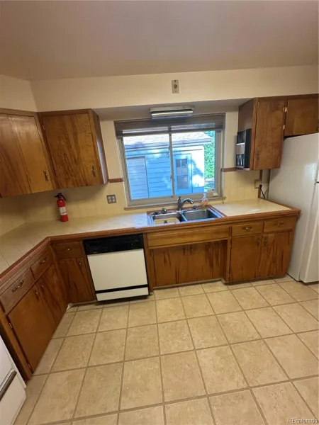 160 Coral Way Broomfield CO 80020 MLS #REC3872312 06282026190559 800 5