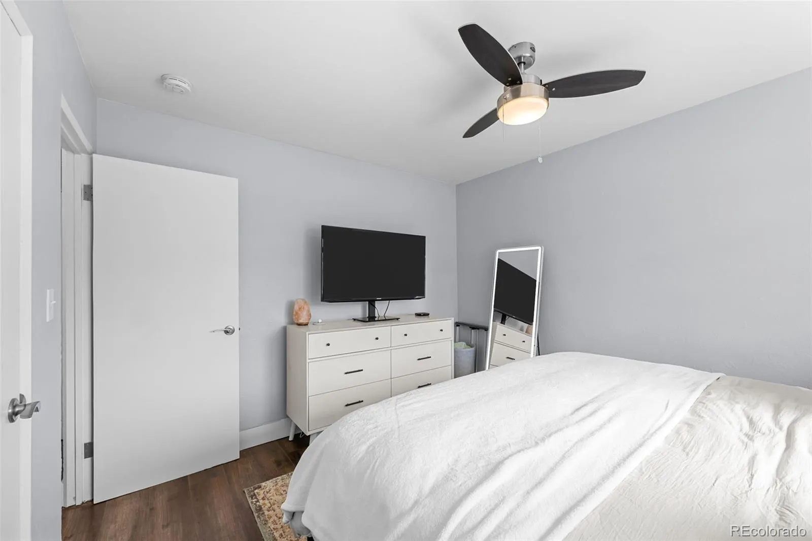 2444 S Corona Street Denver CO 80210 | MLS #REC3873491 05082026153722 1600 26