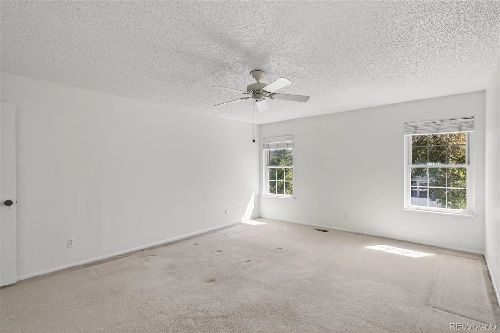 2558 S Vaughn Way #D Aurora CO 80014 MLS #REC3875509 04272026213329 1600 19