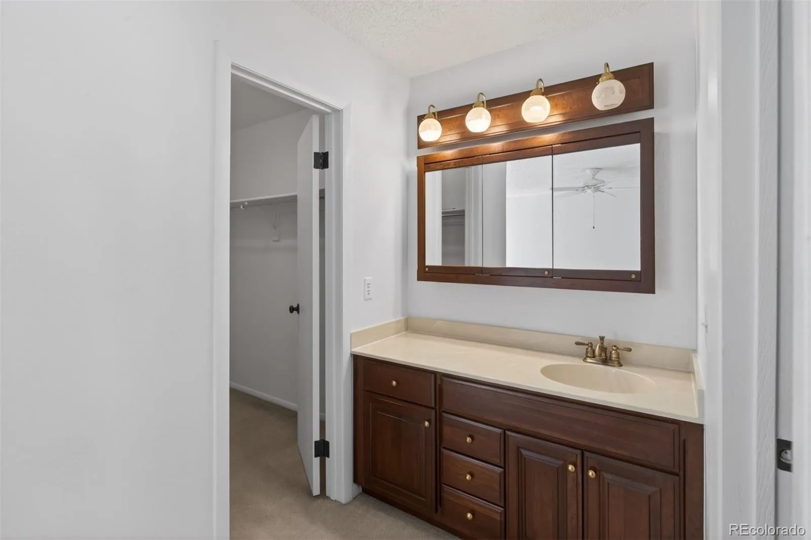 2558 S Vaughn Way #D Aurora CO 80014 MLS #REC3875509 04272026213329 1600 20