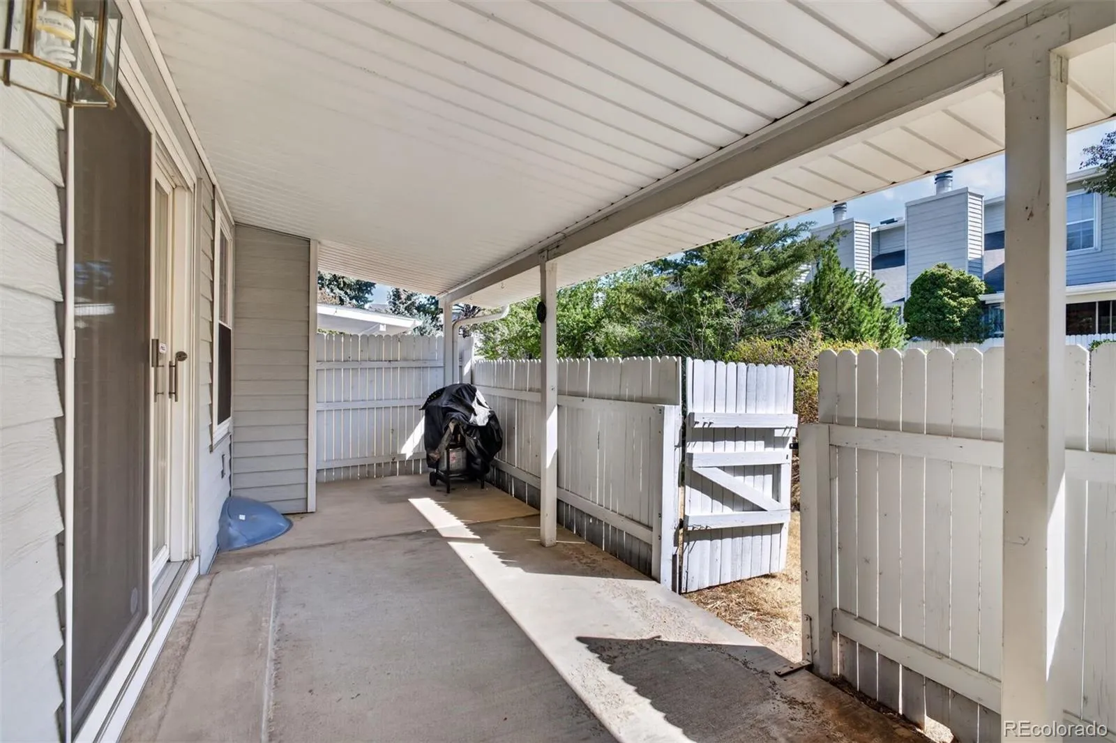 2558 S Vaughn Way #D Aurora CO 80014 MLS #REC3875509 04272026213329 1600 26