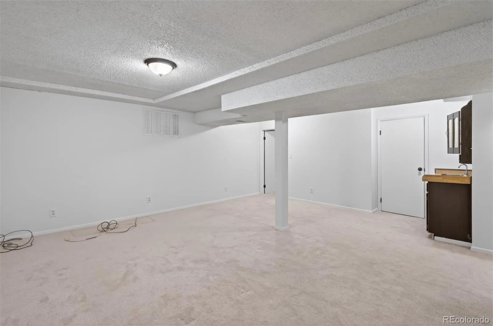 2558 S Vaughn Way #D Aurora CO 80014 MLS #REC3875509 04272026213329 1600 32